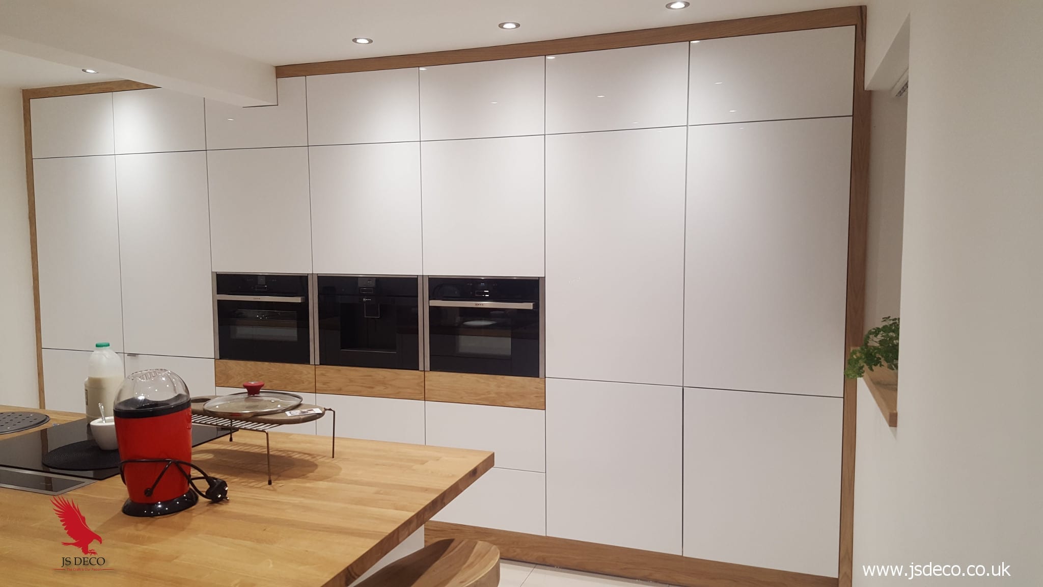 White high gloss modern style kitchen Halifax White high gloss modern style kitchen Halifax
