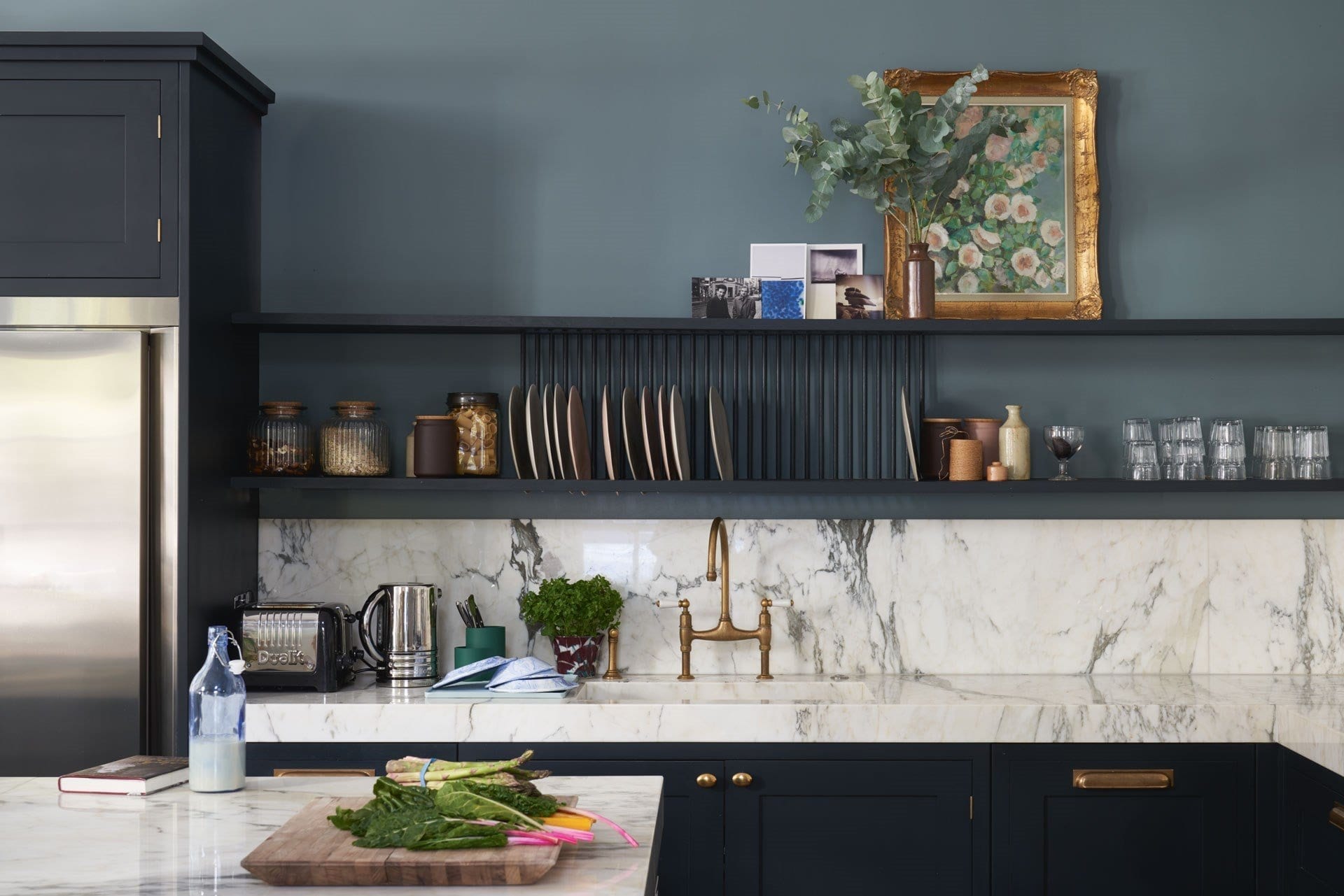Farrow painted kitchens. Farrow painted kitchens.