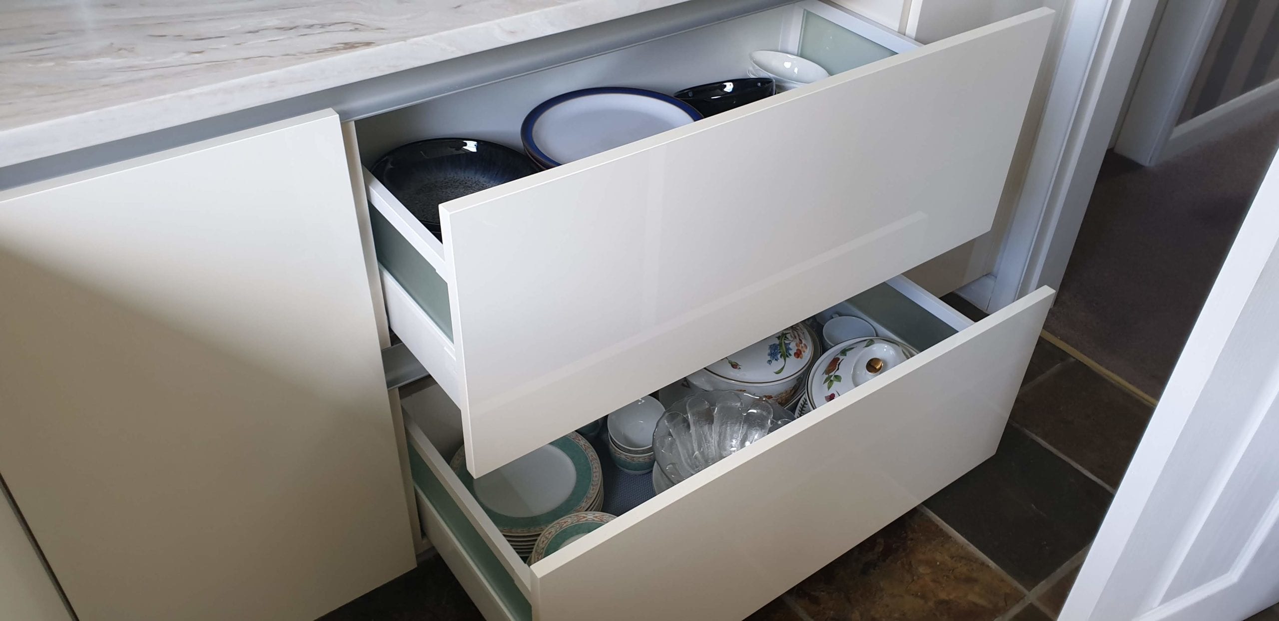 Kitchen drawer cabinet