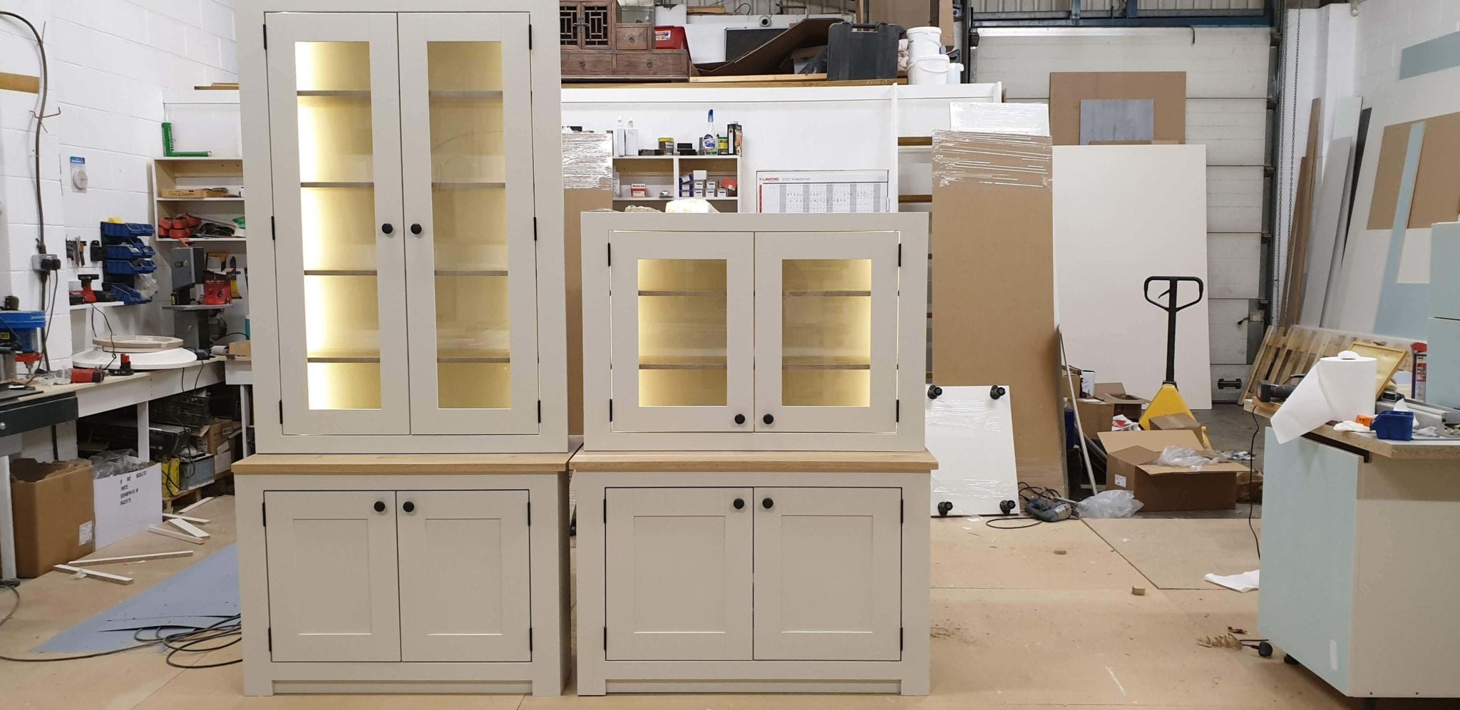 Manufacturing of fitted alcove cabinets