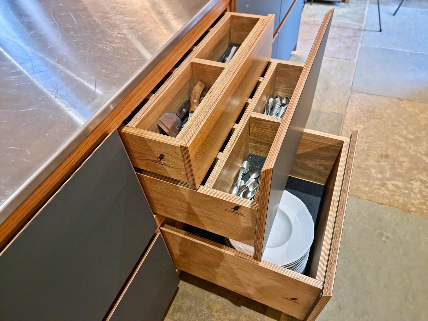 Oak drawer cabinet