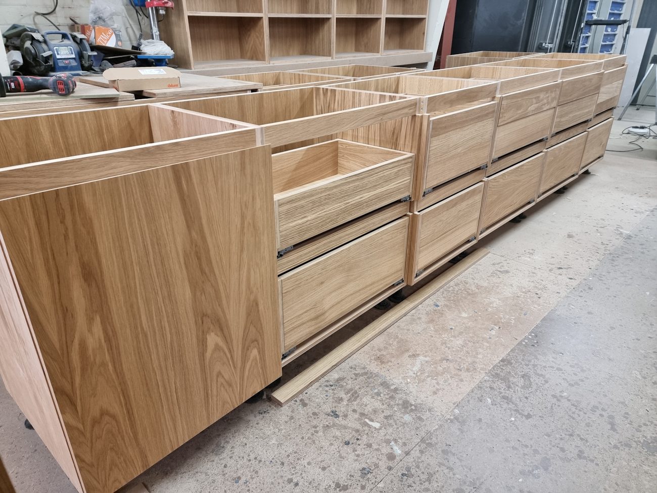 Oak veneeredy plywood carcasees4